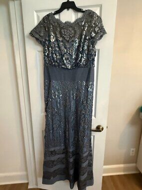 Tadashi Shoji Sequin Embroidered Lace Gown Gray Silver Sz 16